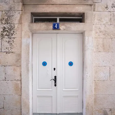Old Town Makarska Apartments - Central Square Exterior photo