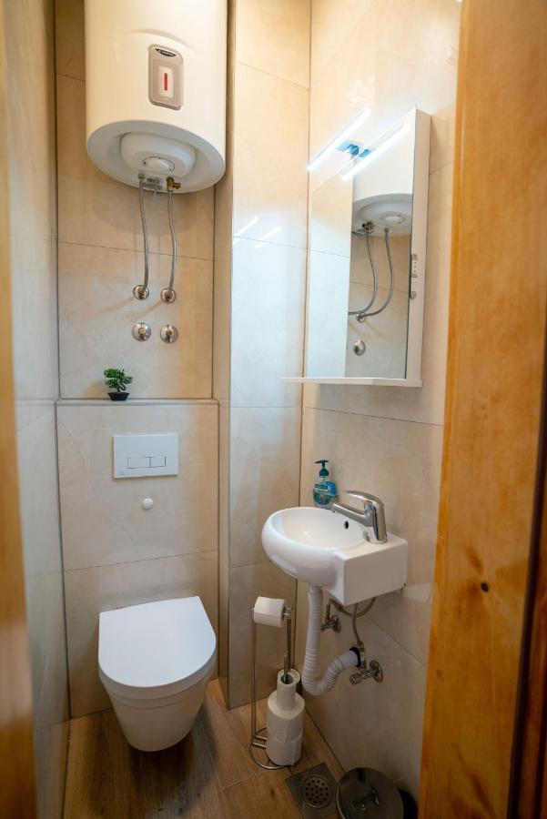 Old Town - Square Apartma